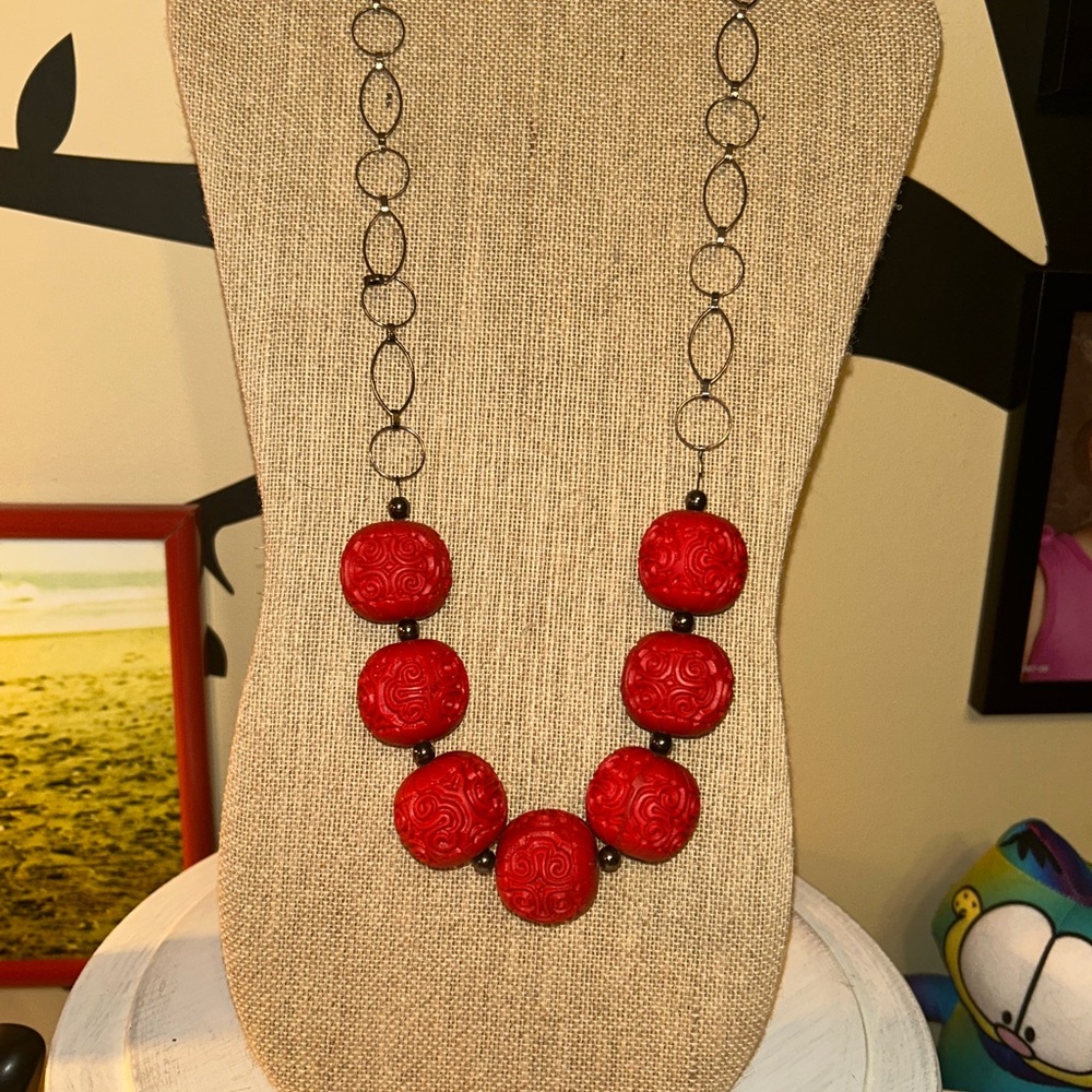 Elegant Red Beaded Necklace